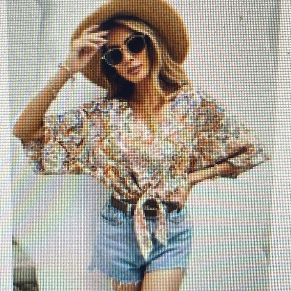 Shein women’s floral and paisley printed knot hem blouse - like new!